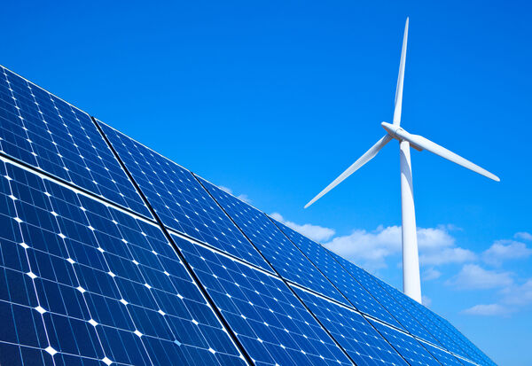 Turbina eólica y sistema solar